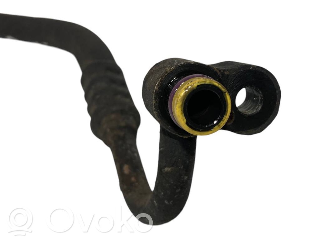 Air conditioner pipe(s) / hose(s)
