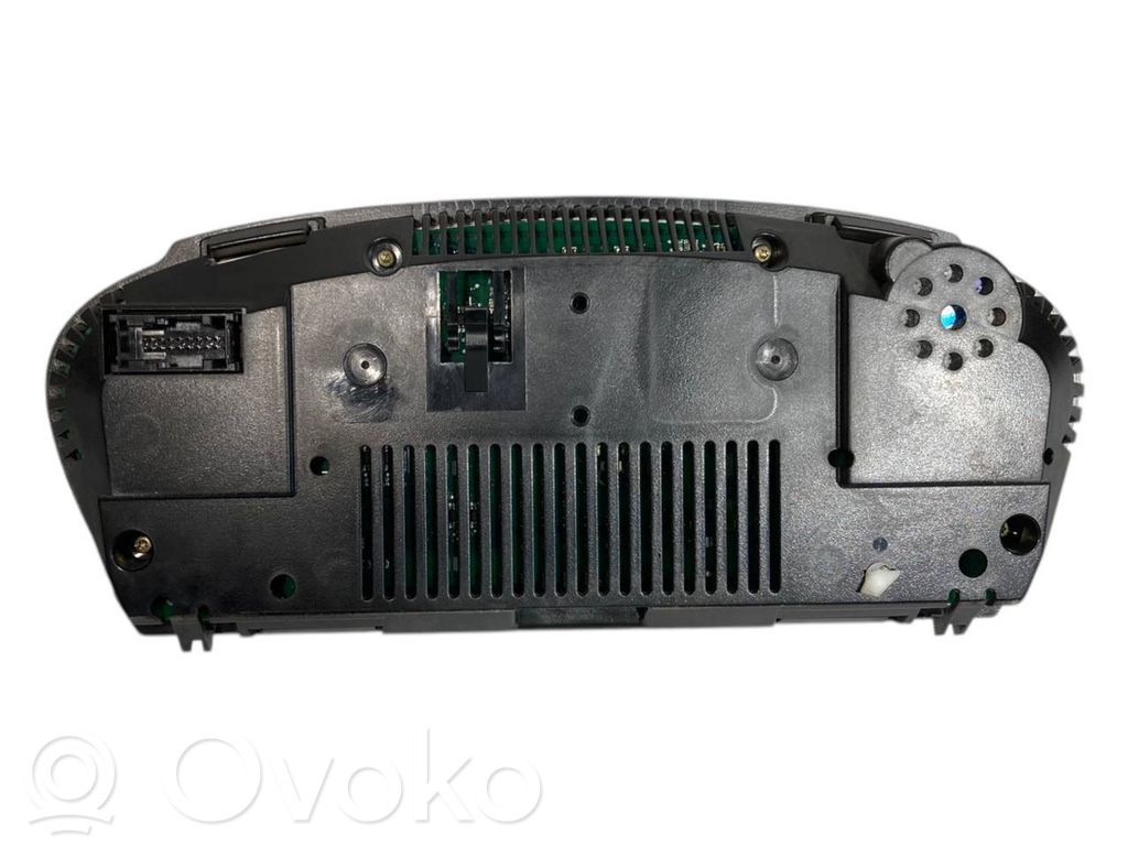 Speedometer (in the instrument panel)