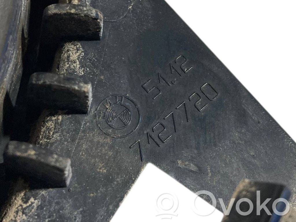 Кронштейн крепления заднего бампера