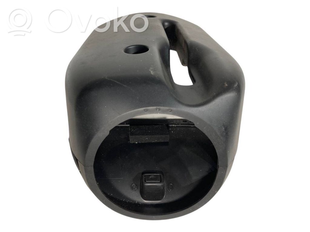Steering axle trim
