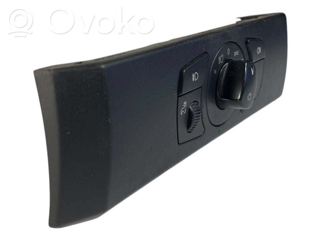 Headlight switch