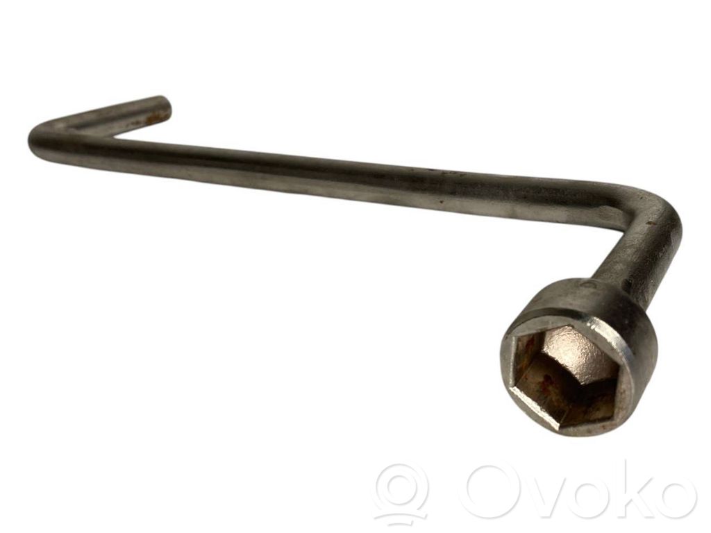 Wheel wrench