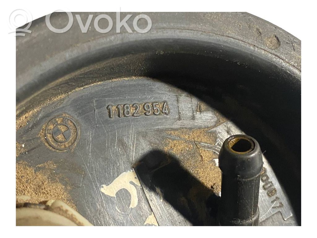 Топливный насос (в топливном баке)