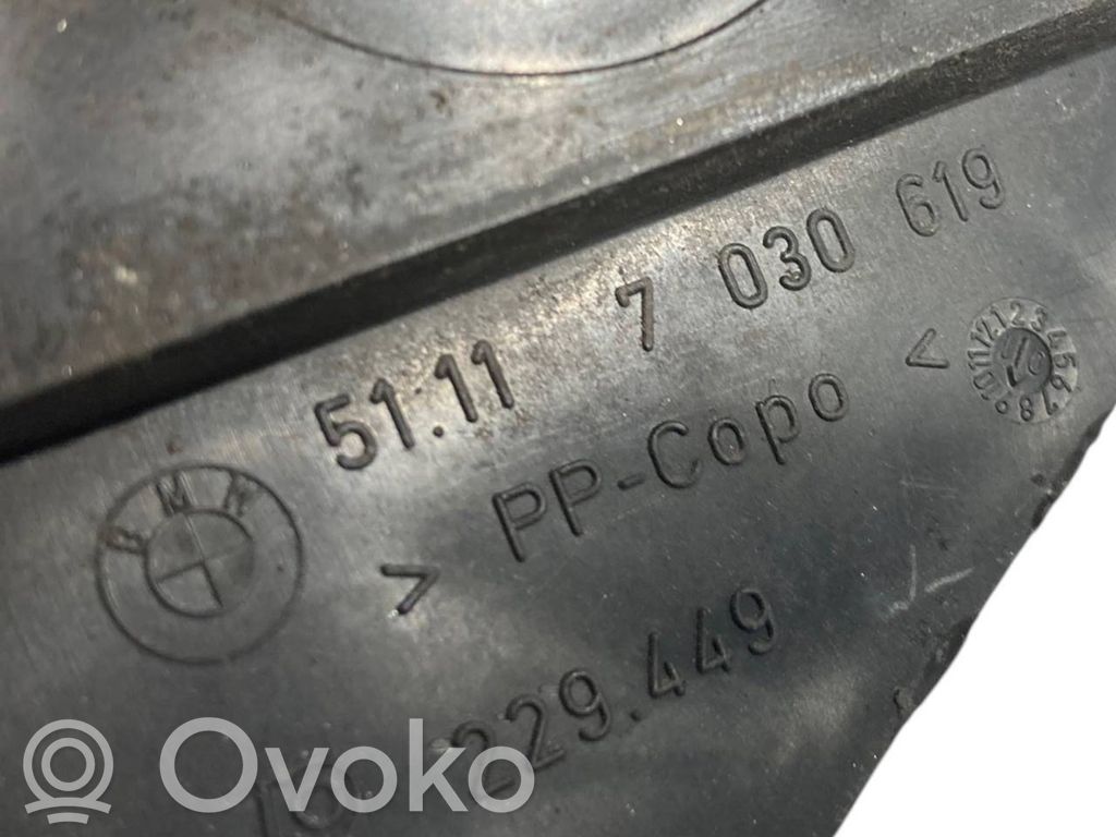 Priekšpusē bampera turētājs