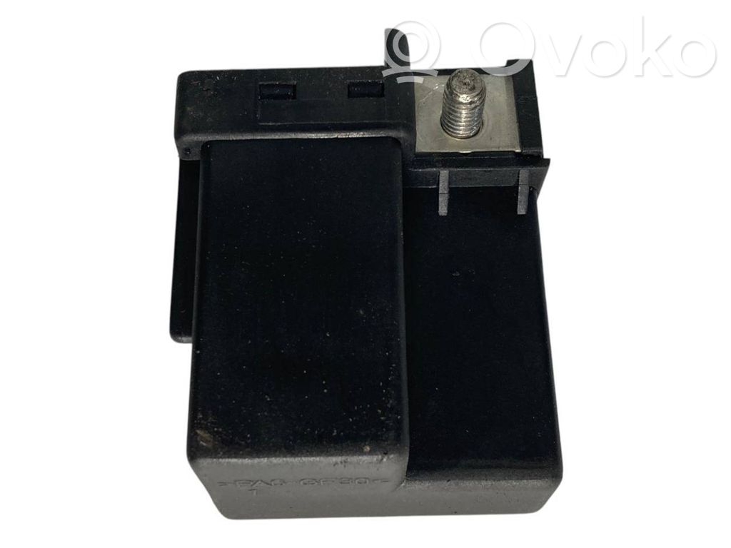 Glow plug relay
