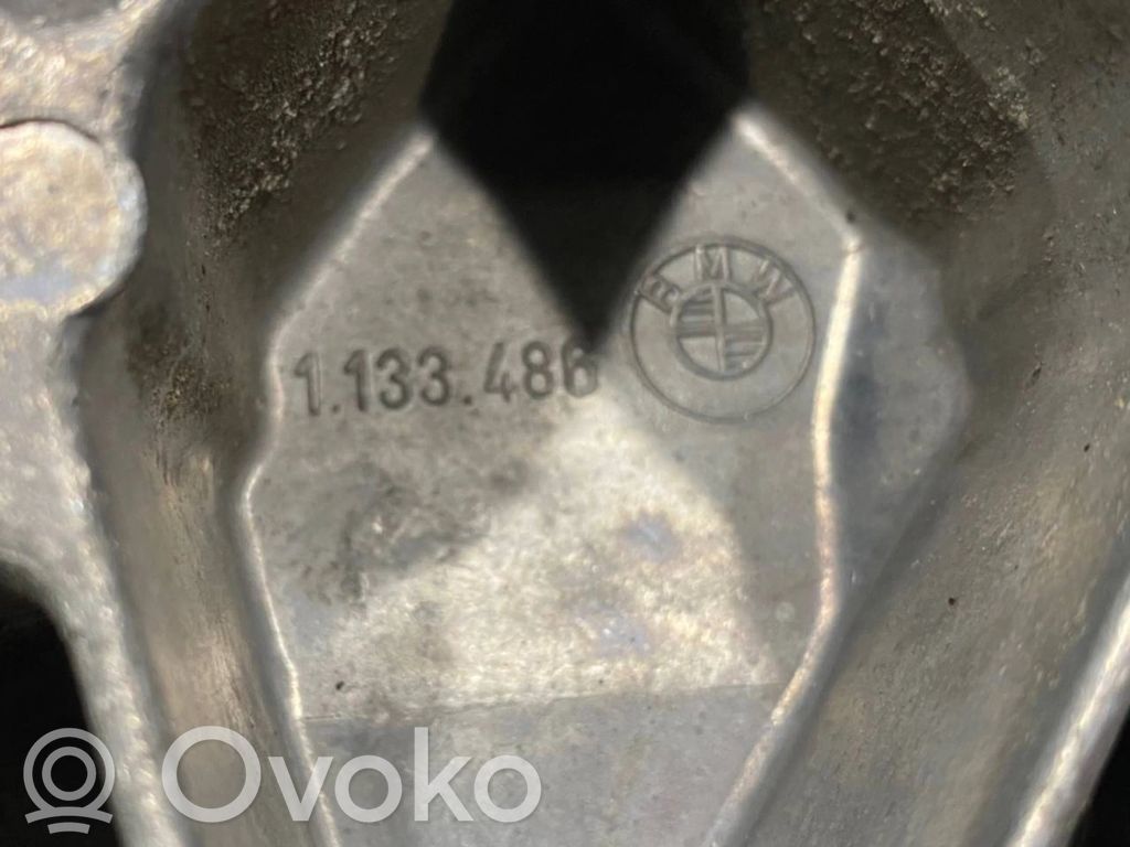 Dzinēja nostiprināšanas stiprinājums-kronšteins