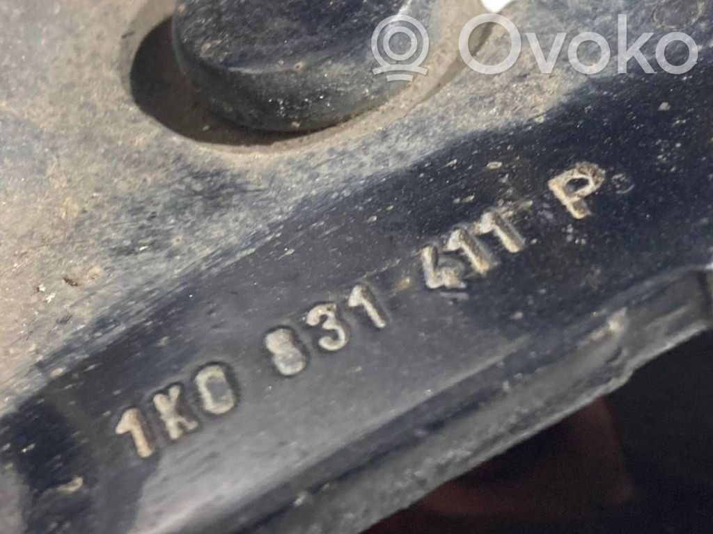 Priekšpusē apakšējā vira (eņģe)