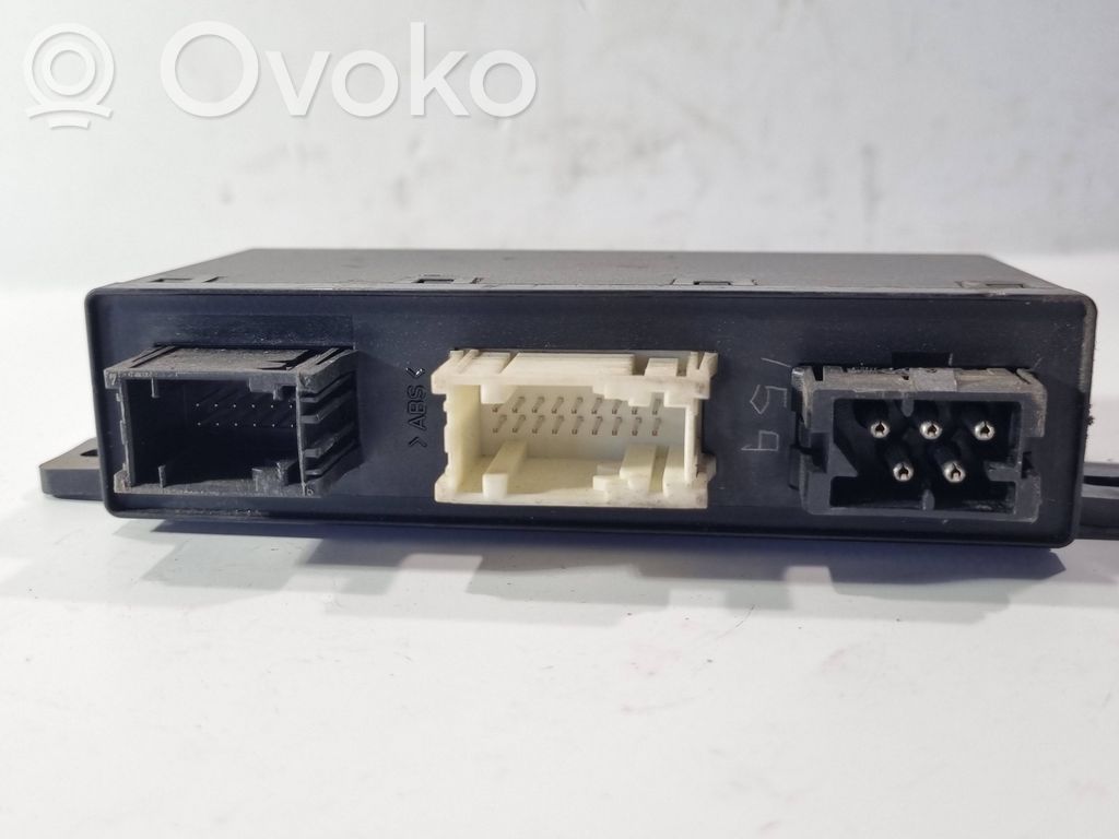 Durvju vadības bloks