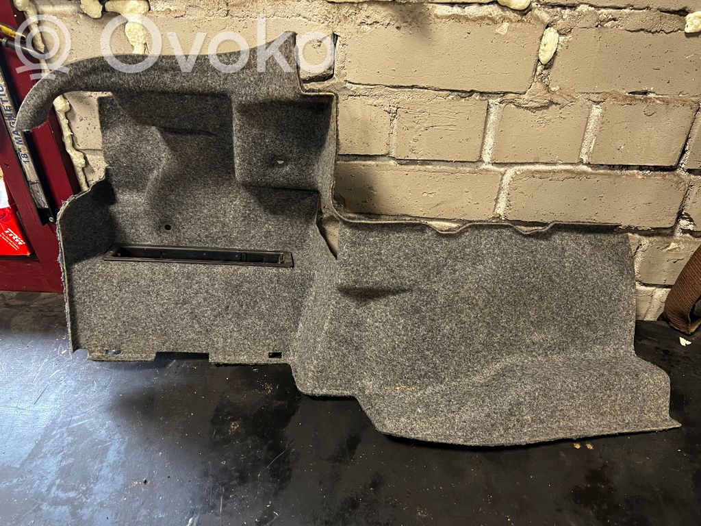 Side decorative trim panel