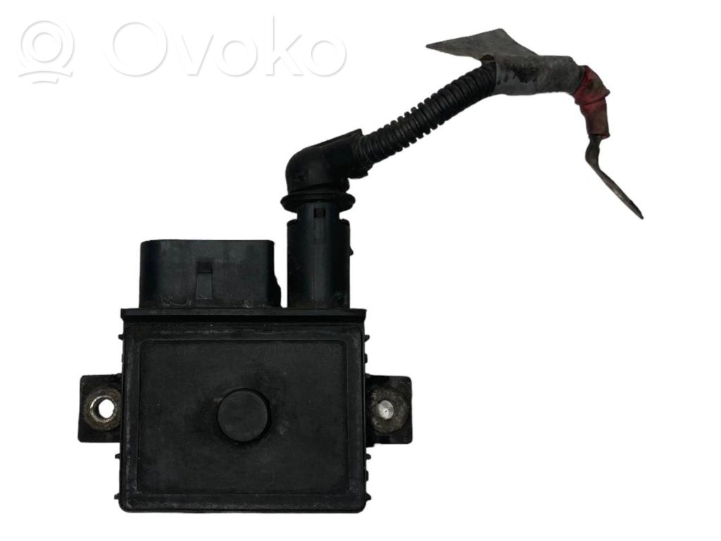 Glow plug relay