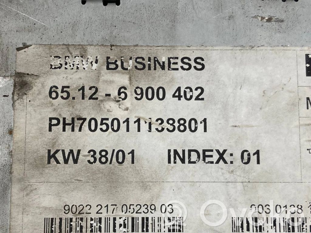 Radio / CD/DVD atskaņotājs / navigācija