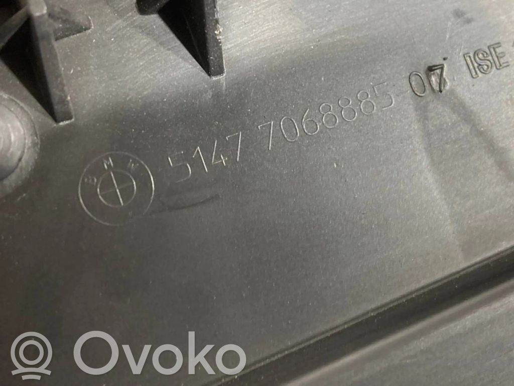 Cita veida bagāžnieka dekoratīvās apdares detaļa