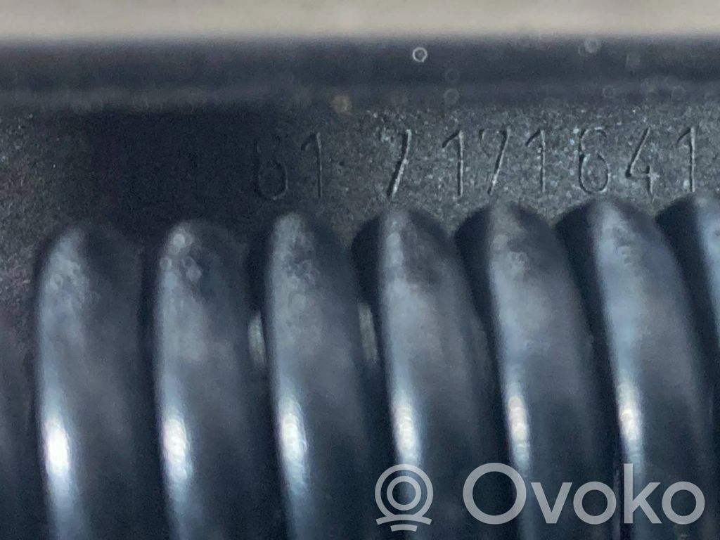 Windshield wiper arm