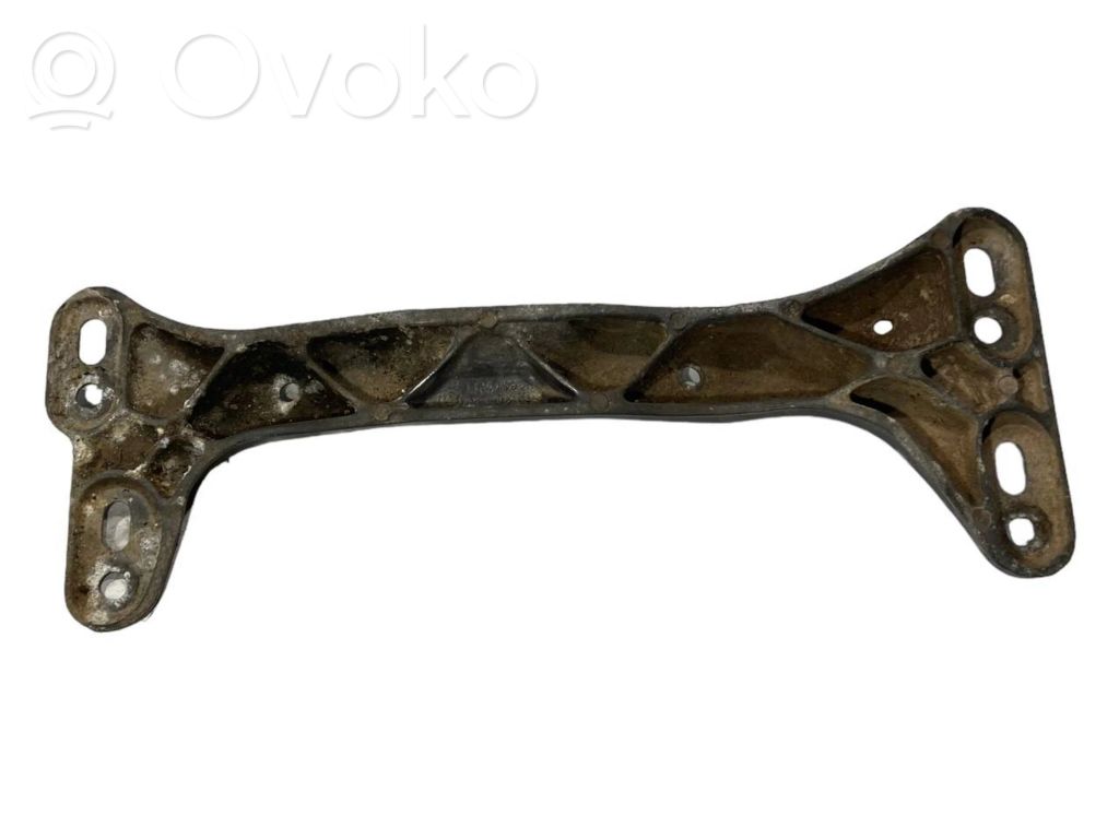 Transmission mounting bracket