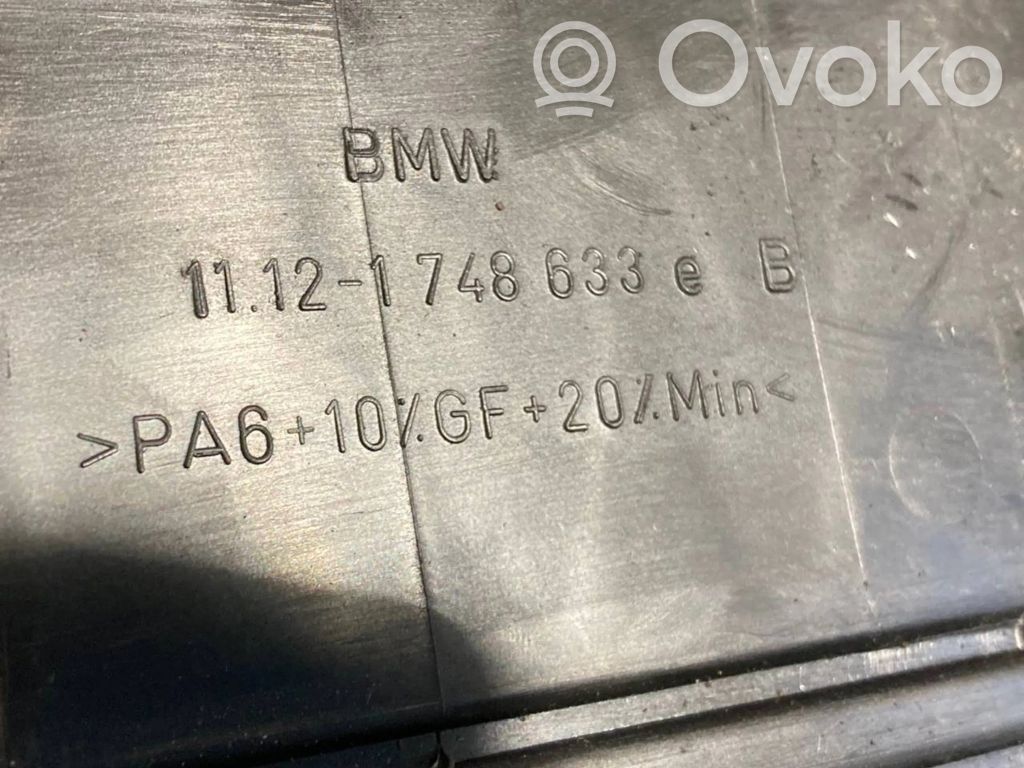 Dzinēja pārsegs (dekoratīva apdare)