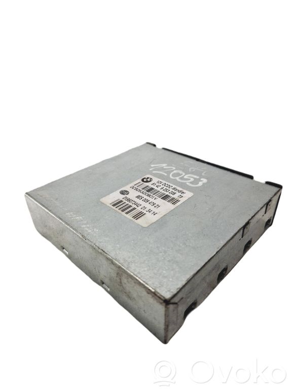Voltage converter / converter module