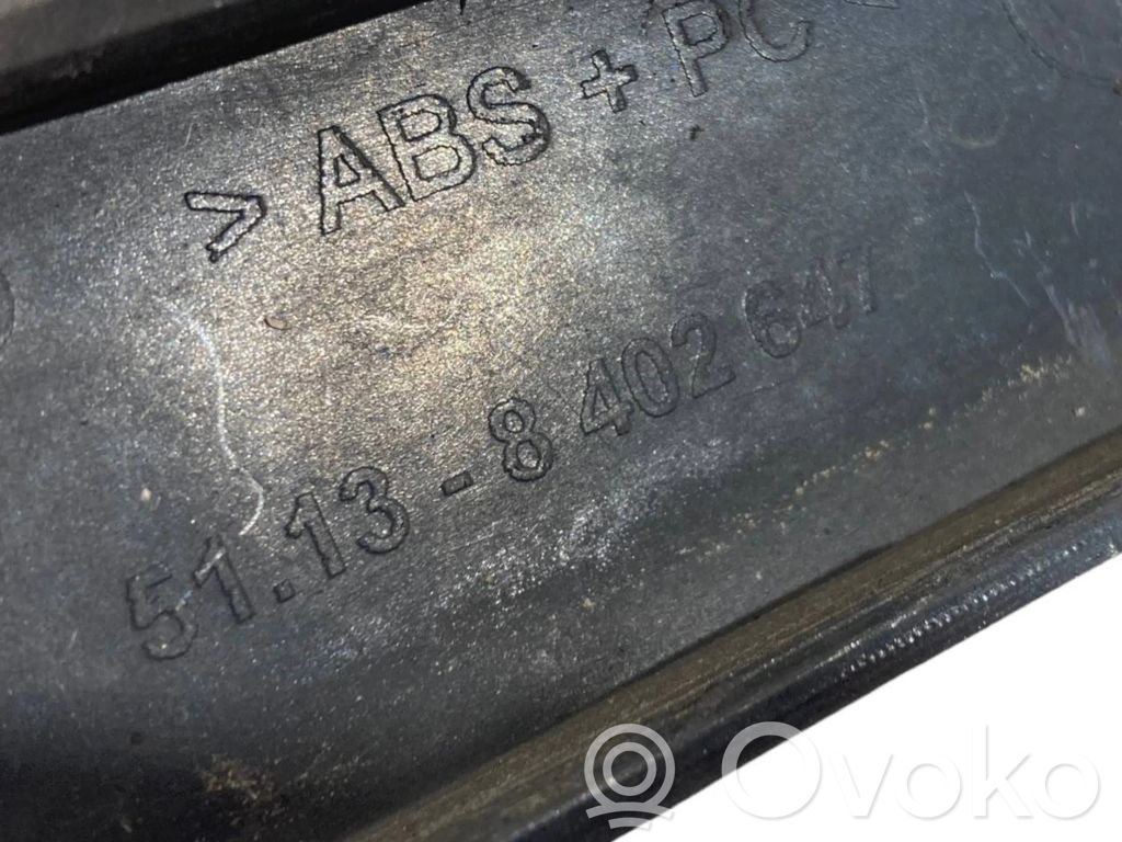 Priekšējā luktura dekoratīvā apdare