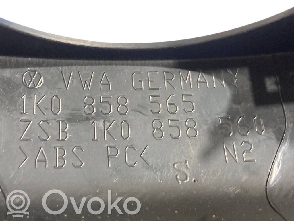 Stūres ass dekoratīvā apdare