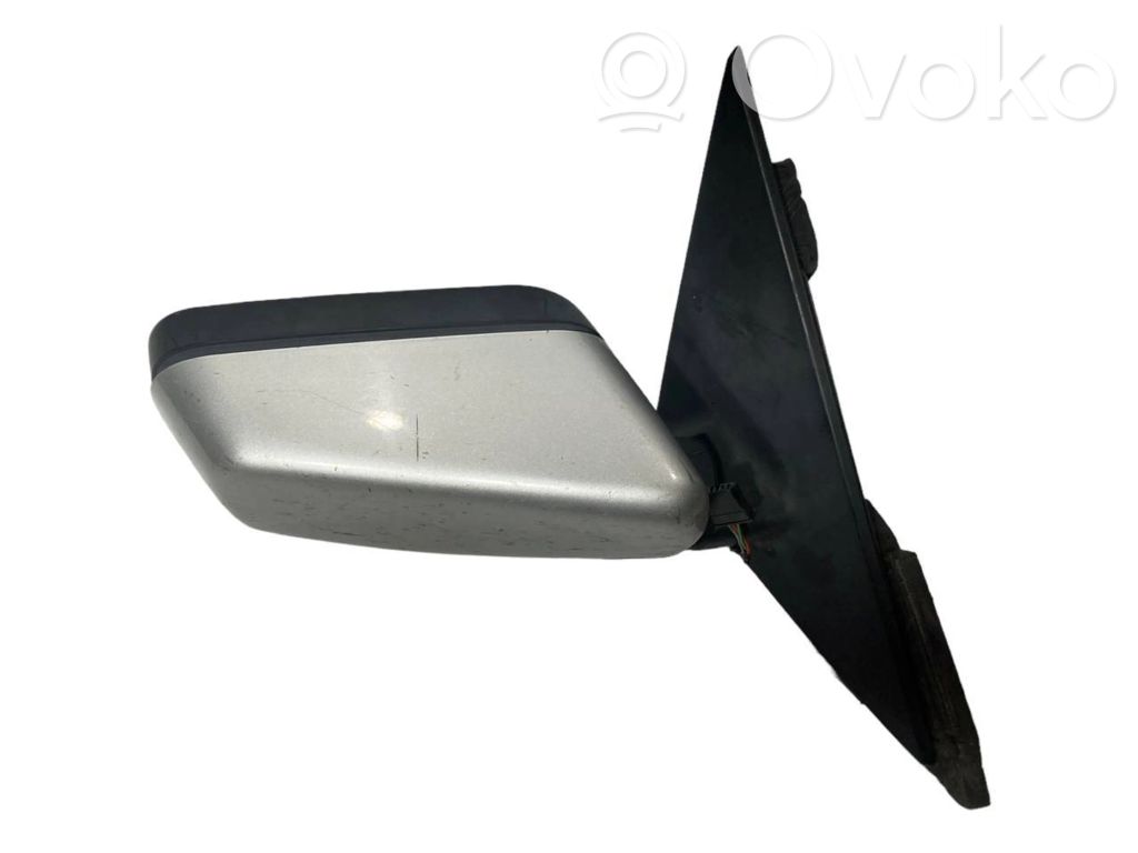 Mirror (electrically controlled)