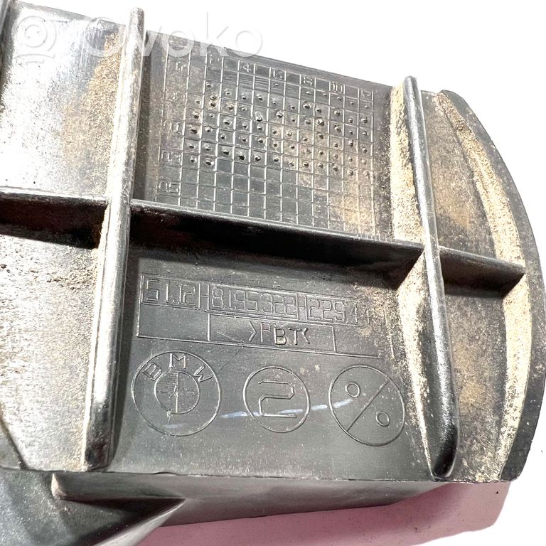 Кронштейн крепления заднего бампера