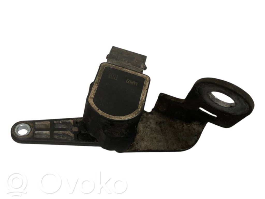 Augstuma sensors (priekšējo lukturu)