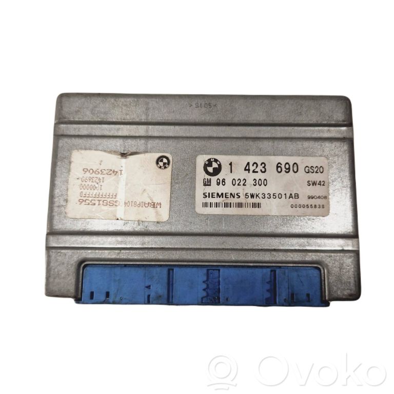 Pārnesumkārbas vadības bloks