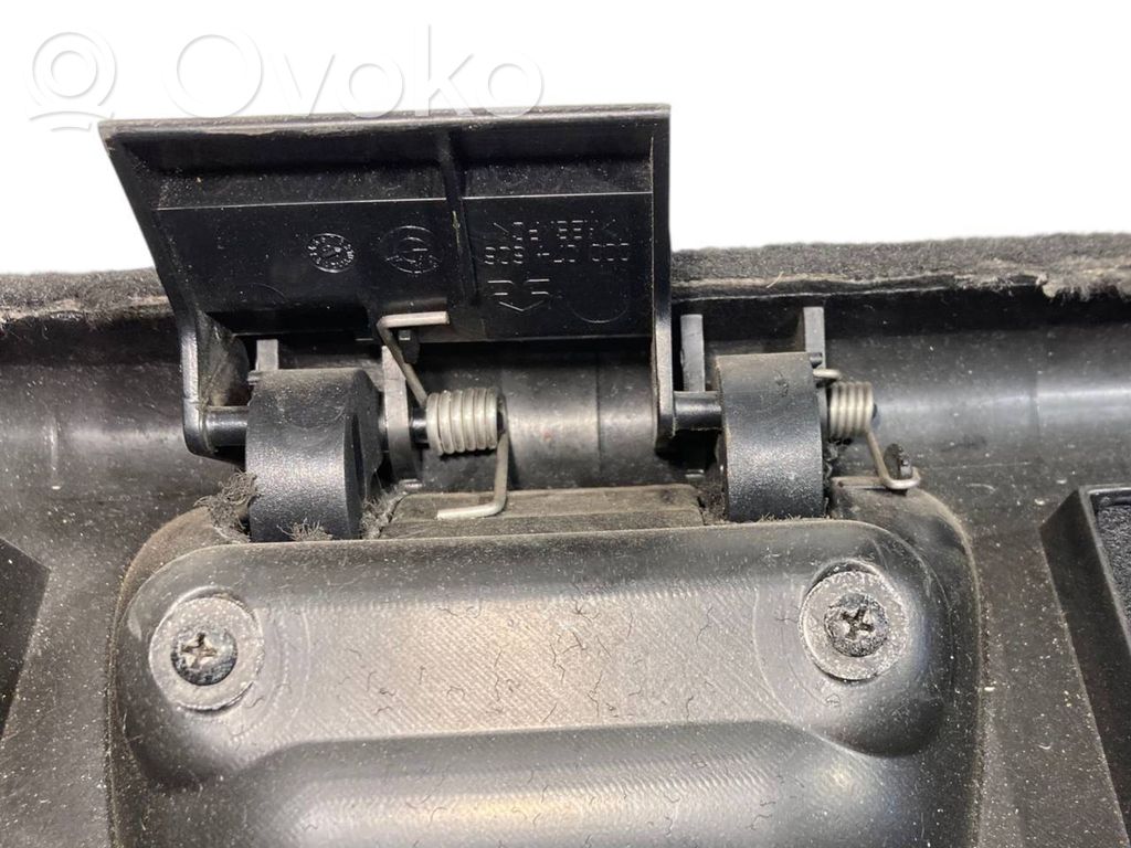 Side decorative trim panel