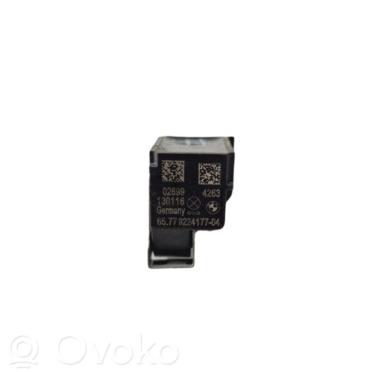 Airbag impact sensor