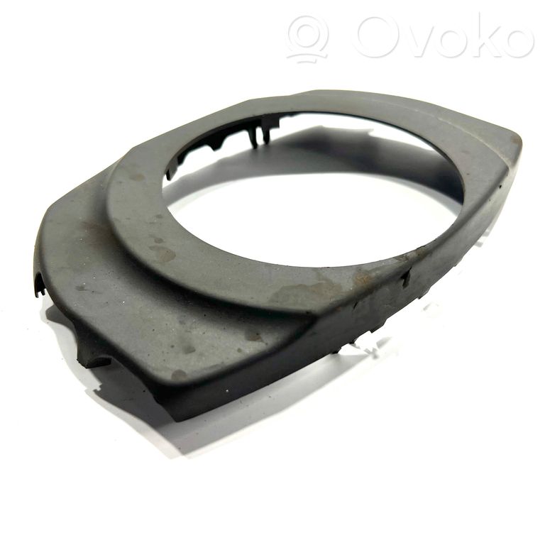 Steering axle trim