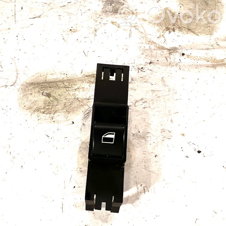 Power window switch