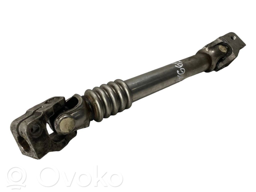 Steering wheel axle cross-joint