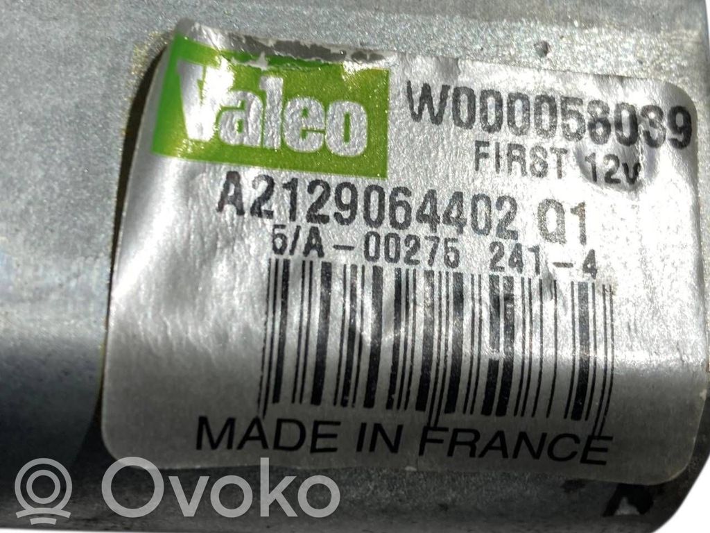 Aizmugurējā loga tīrītāja motoriņš