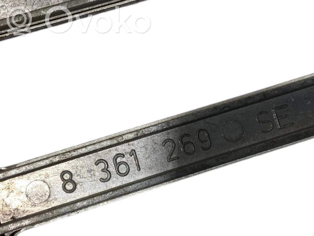 Radiouztvērēja / navigācija dekoratīvā apdare