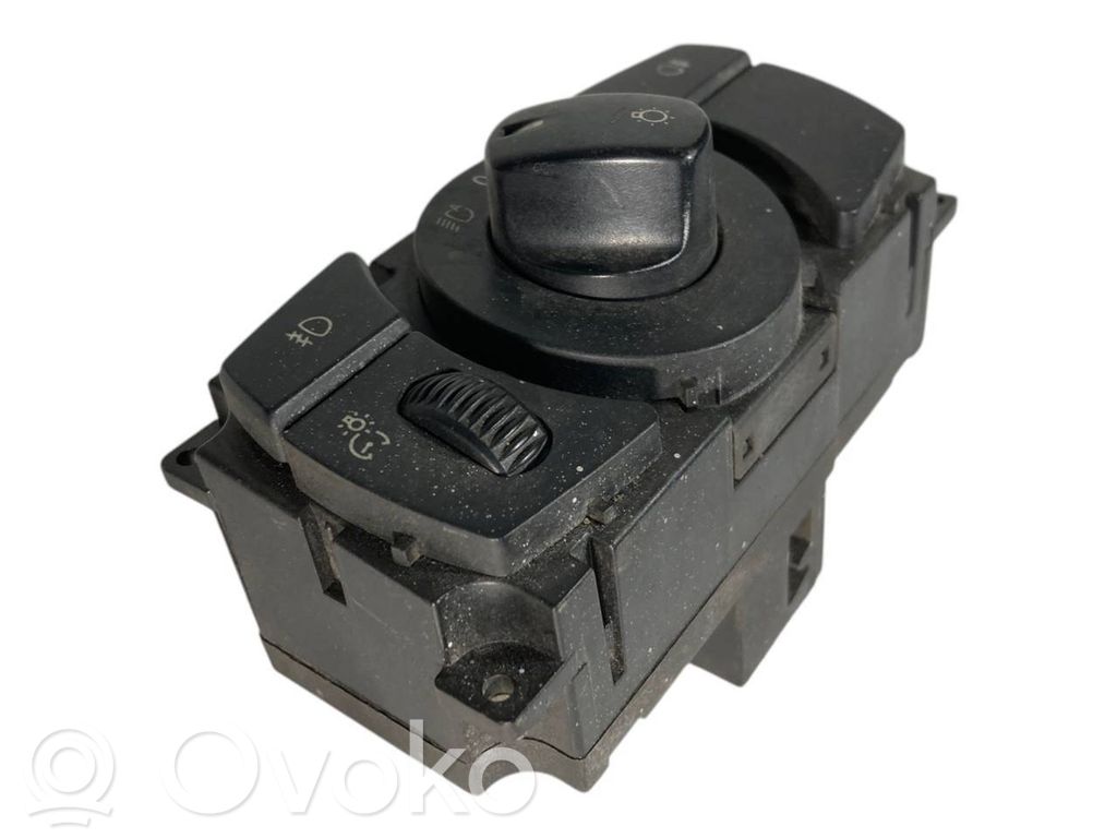 Headlight switch