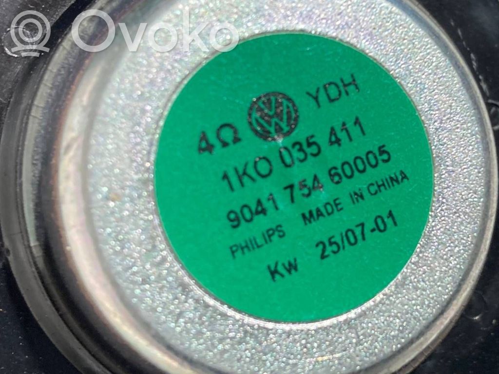 Skaļrunis (-i) priekšējās durvīs