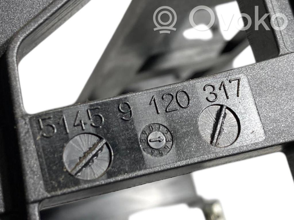 Radiouztvērēja / navigācija dekoratīvā apdare