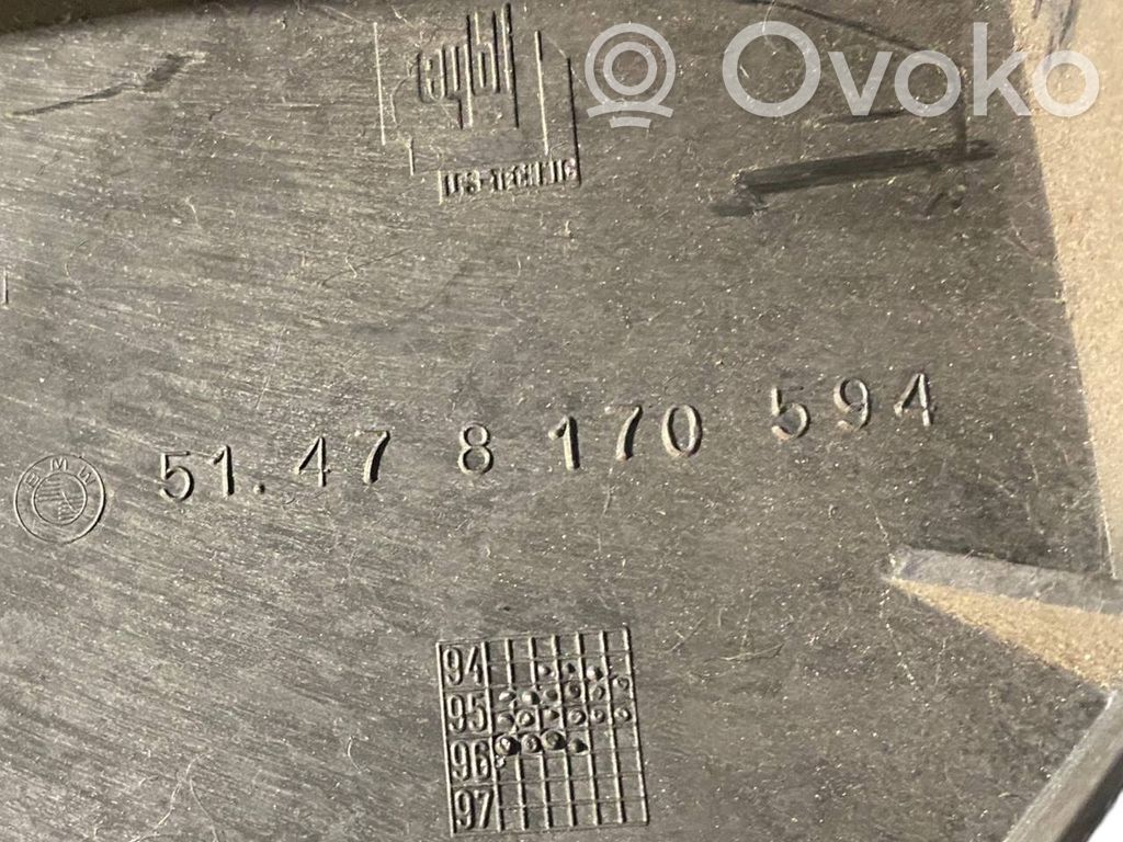 Side decorative trim panel