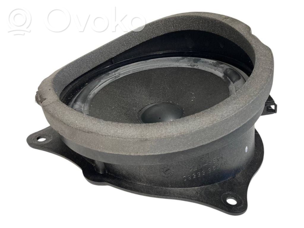 Speaker(s) in the rear door