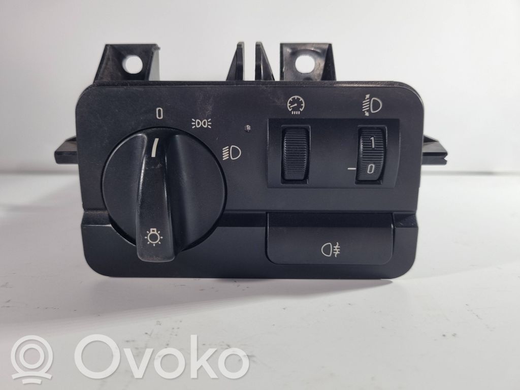 Headlight switch