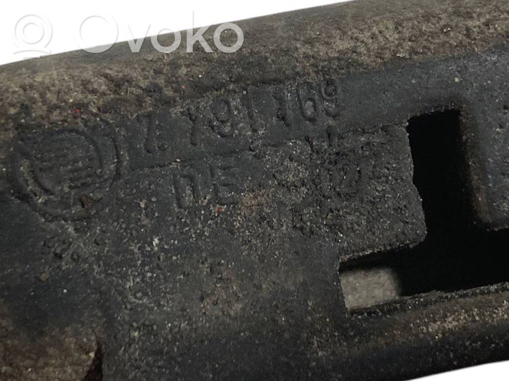 Держатель/кронштейн радиатора(ов)