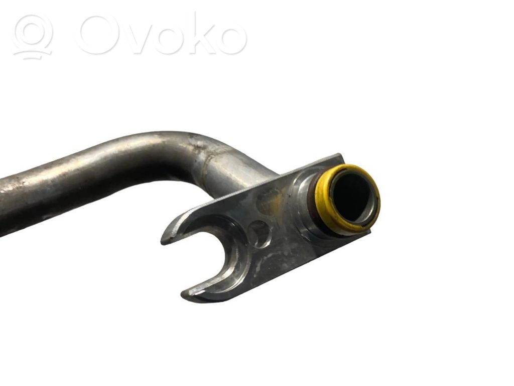Air conditioner pipe(s) / hose(s)