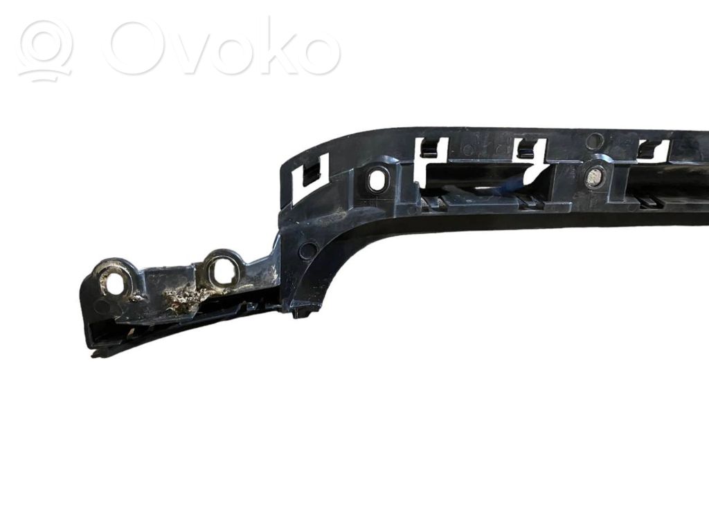 Rear bumper mounting bracket