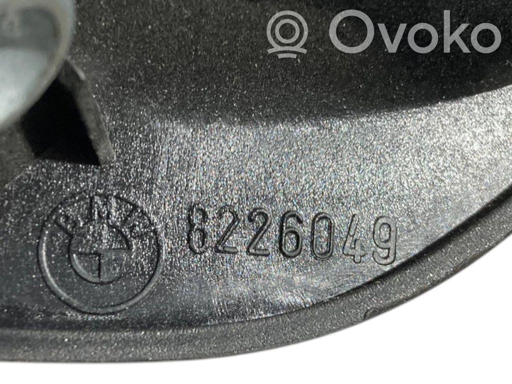 Internal opening handle