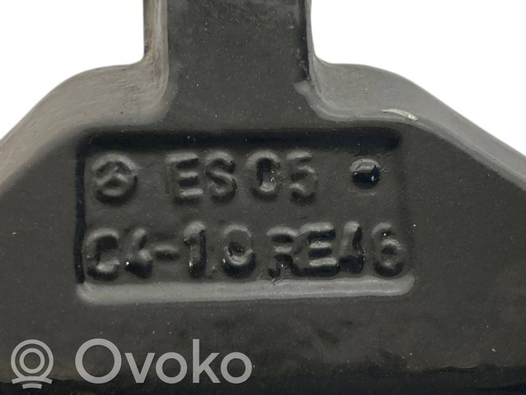 Aizmugurē augšējā vira (eņģe)