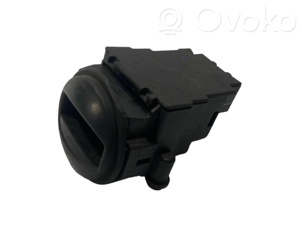 Ignition switch contacts