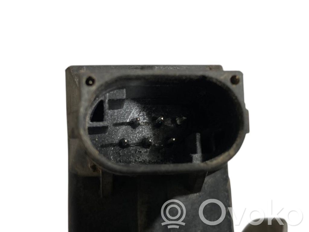 Augstuma sensors (priekšējo lukturu)