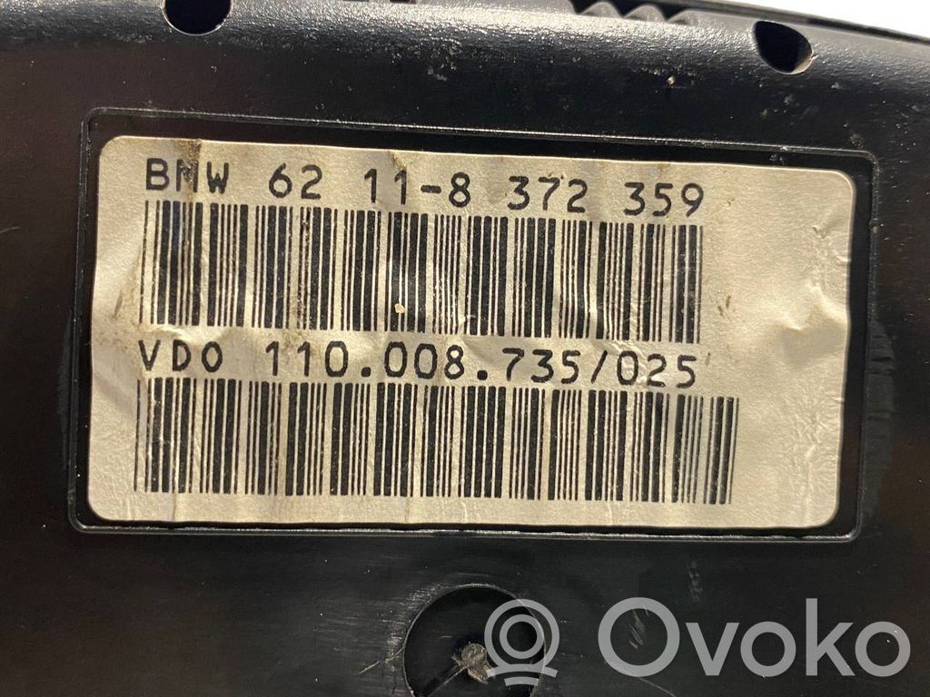 Speedometer (in the instrument panel)