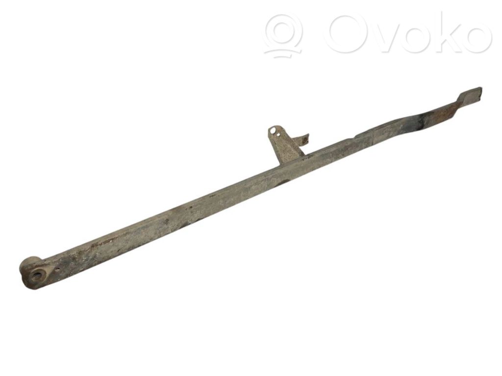 Aizmugurējais statņa stienis