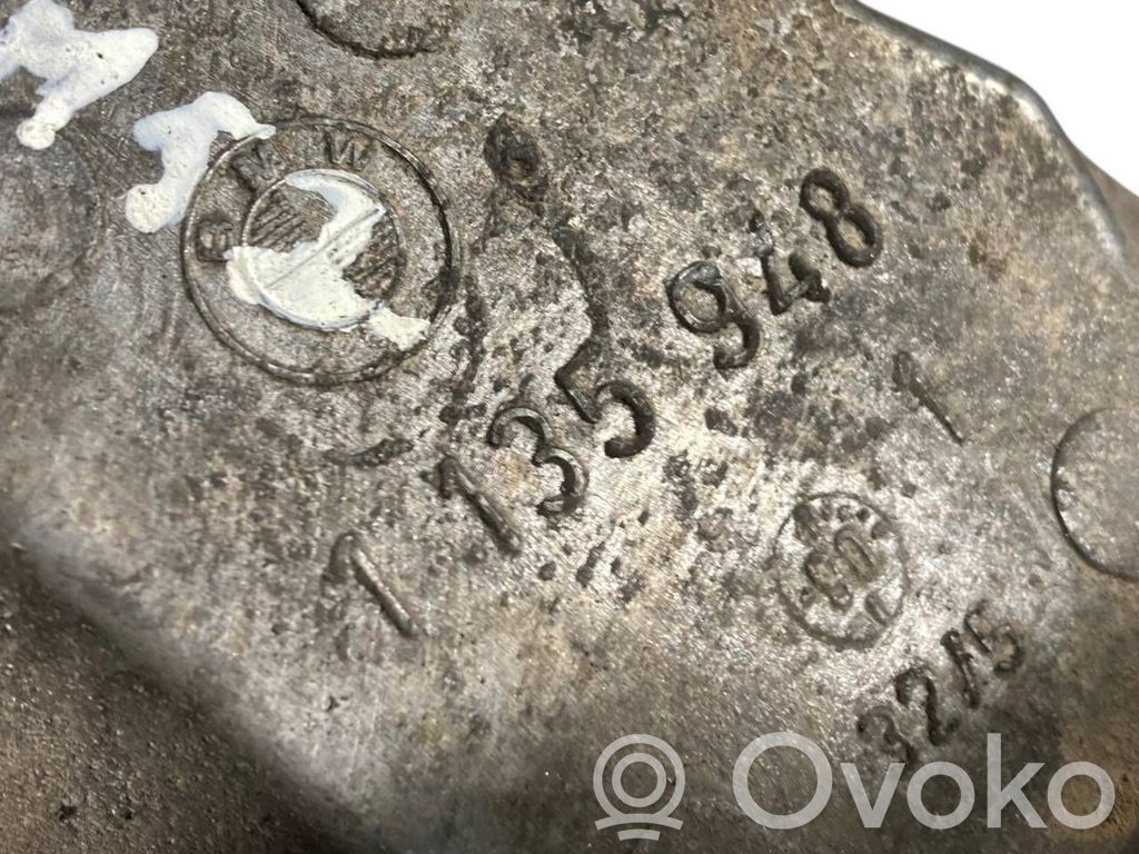 Dzinēja nostiprināšanas stiprinājums-kronšteins