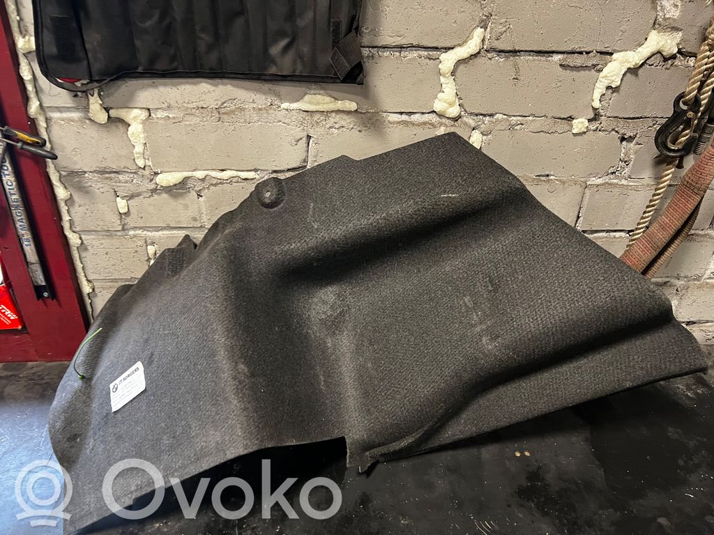 Side decorative trim panel